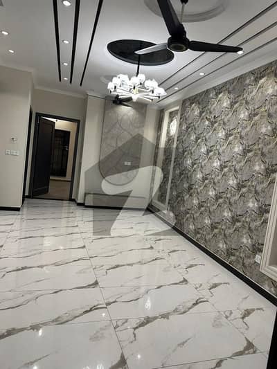 10 Marla Brand New Elegant House With Double Heighted Lobby, Near To Main Boulevard, Near To Park. .