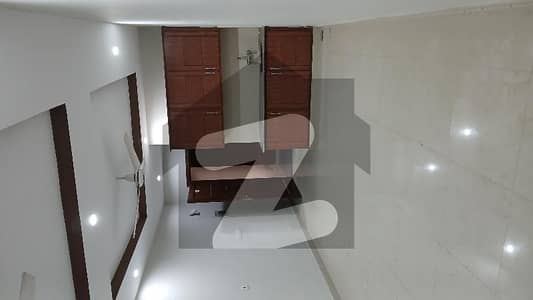 1ST Floor studio apartment multipul use commercial and residecial