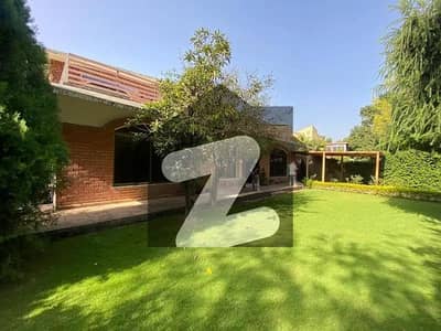 ایف ۔ 6 اسلام آباد میں 4 کمروں کا 1 کنال مکان 5.0 لاکھ میں کرایہ پر دستیاب ہے۔