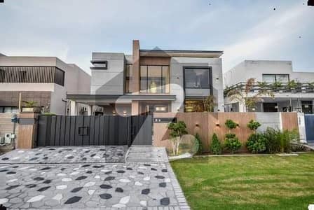 ANW REAL ESTATE PROUDLY OFFERS: 1 KANAL ELEGANT AND FULLY MAINTAINED SUPER HOT LOCATED BUNGALOW IS AVAILABLE IN THE BEST BLOCK OF DHA PHASE 7 LAHORE.