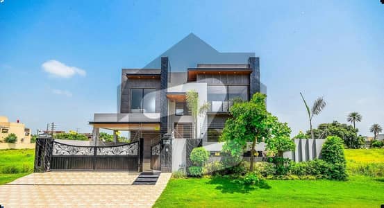ANW REAL ESTATE PROUDLY OFFERS: 1 KANAL ELEGANT AND FULLY MAINTAINED SUPER HOT LOCATED BUNGALOW IS AVAILABLE IN THE BEST BLOCK OF DHA PHASE 8 LAHORE.