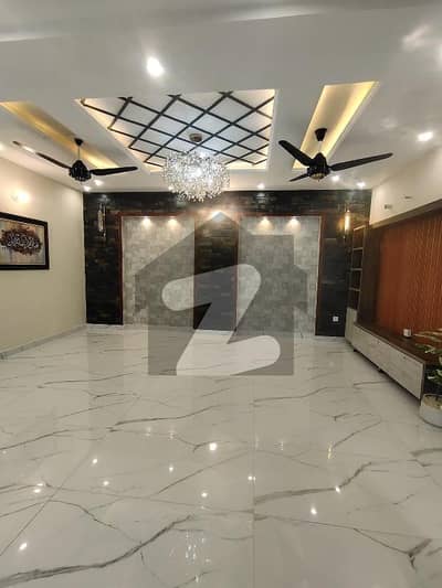 10 Marla Brand New Luxury Modern Style House With Direct Meeting Available For Sale in Valencia Housing Society