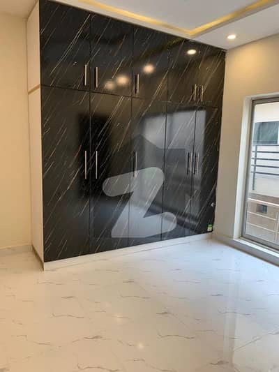 10 Marla House For Rent With Gas