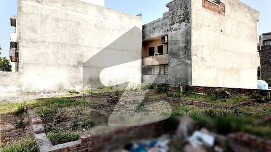 Prime Location 5 Marla Residential Plot In Valencia - Block J1 Best Option