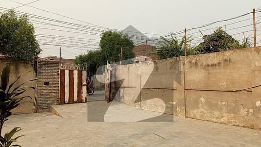Prime Location Peoples Colony - Block D Building Sized 40 Marla Is Available