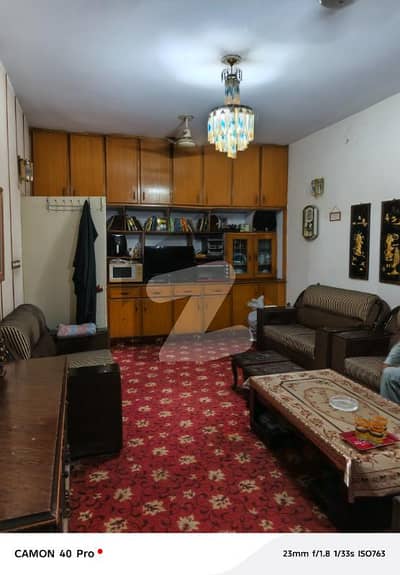 13 Marla Double Storey House At Prime Location On 30' Road For SALE 13 Marla Double Storey House At Prime Location On 30' Road For SALE