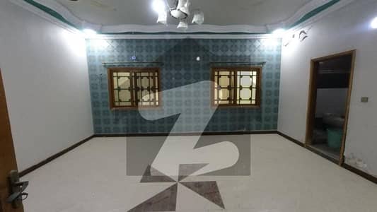 Prime Location 1050 Square Feet Flat In Garden East For rent At Good Location