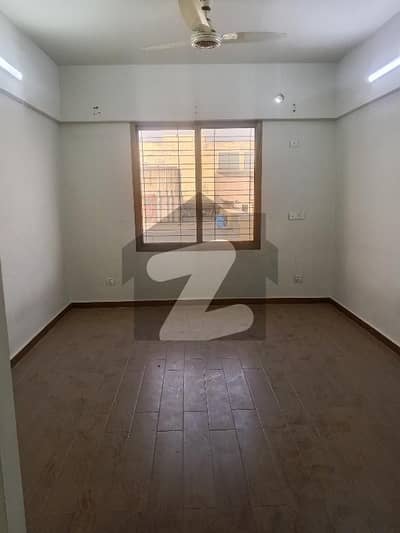 CHANCE DEAL 2 BED DRAWING LOUNGE NEAR SHARAH E FAISAL
