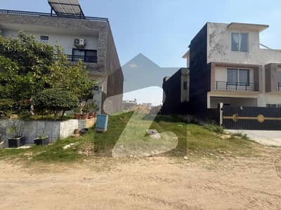 8 Marla 2nd to Corner Plots For Sale In Mumtaz City, Islamabad Chenab Block