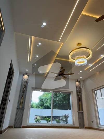 One Kanal Luxurious Villa For Sale