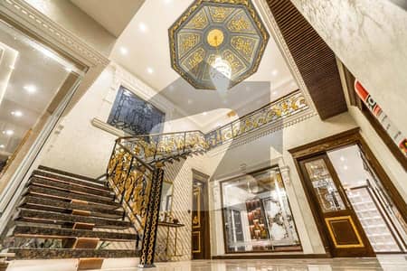 1 Kanal Classic Spanish Design House For Sale In Phase 6