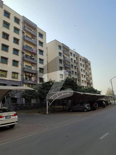 10 Marla Flat In Lahore Is Available For sale