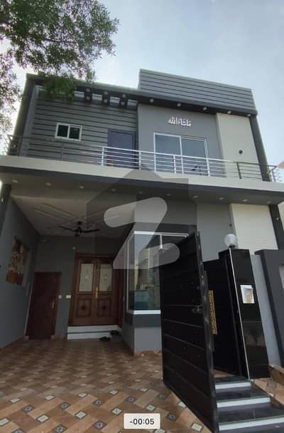 5 Marla modern House Available at prime location In Citi Housing Society For sale