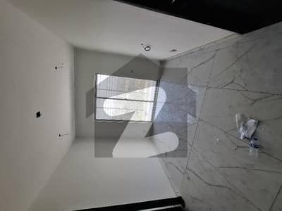 3 Bed DD Flat Available For Sale