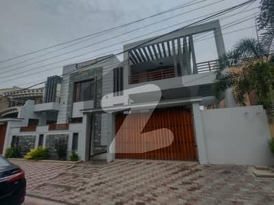 House Spread Over 550 Square Yards In DOHS Phase 1 Available