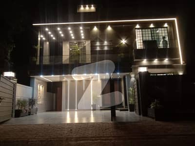 بحریہ ٹاؤن قائد بلاک بحریہ ٹاؤن سیکٹر ای,بحریہ ٹاؤن,لاہور میں 5 کمروں کا 10 مرلہ مکان 2.4 لاکھ میں کرایہ پر دستیاب ہے۔