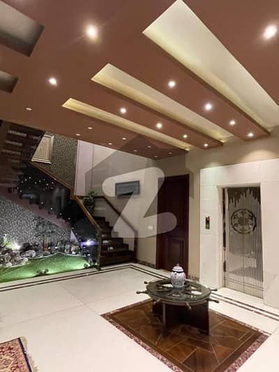 750 SQ Yards Available For Sale