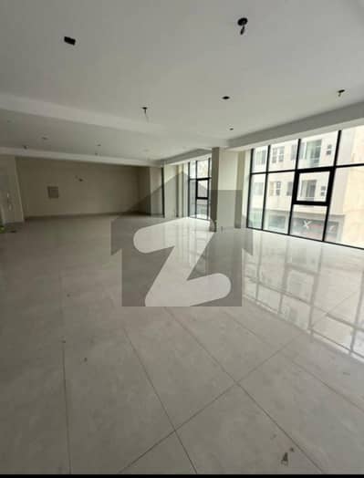 Luxury Corporate Workspace For Rent In Prime Commercial Area