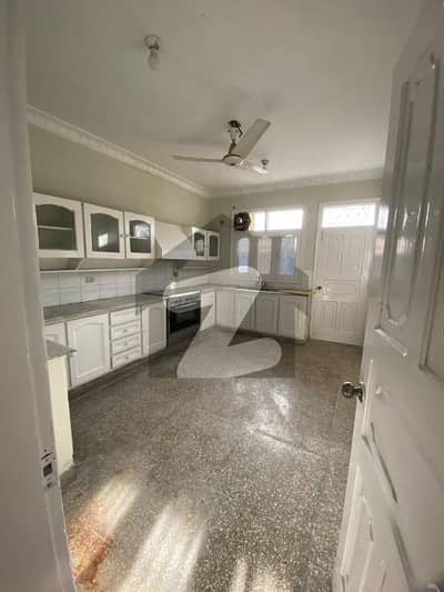 UPPER PORTION FOR RENT IN F11/2, LUXURY UPPER PORTION FOR RENT