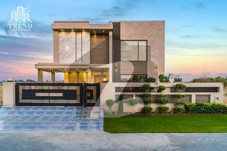 In DHA Phase 6 House Sized 20 Marla For Rent