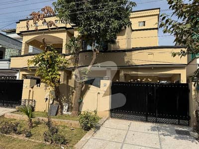 1 kanal Double Storey parek Face 1 kanal Double Storey parek Face