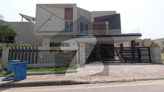 On Excellent Location House For sale Is Readily Available In Prime Location Of Bahria Town Phase 3