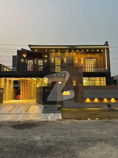 1 Kanal Ultra Modern Brand New House For Sale In Wapda Town - Block E1 Lahore