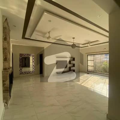 10 Marla House For Rent In Paragon City Lahore