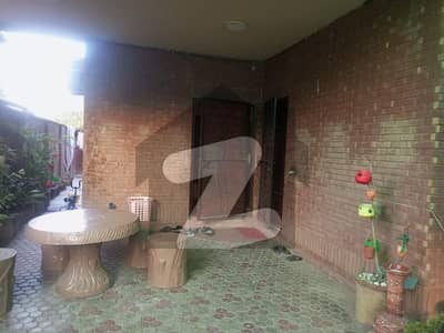 ویلینشیاء ۔ بلاک ایل1 ویلینشیاء ہاؤسنگ سوسائٹی,لاہور میں 4 کمروں کا 8 مرلہ مکان 2.85 کروڑ میں برائے فروخت۔ ویلینشیاء ۔ بلاک ایل1 ویلینشیاء ہاؤسنگ سوسائٹی,لاہور میں 4 کمروں کا 8 مرلہ مکان 2.85 کروڑ میں برائے فروخت۔