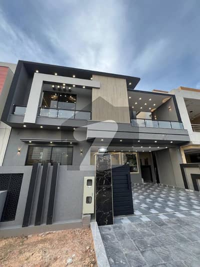 10 Marla House For Sale In Beautiful Top City 1