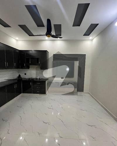 Prime Location 10 Marla House In Only Rs. 32000000