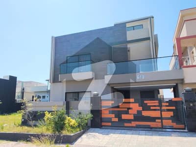 10 Marla Brand New Luxury House For Sale