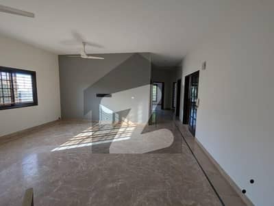 ڈی ایچ اے فیز 6 ڈی ایچ اے ڈیفینس,کراچی میں 3 کمروں کا 1 کنال بالائی پورشن 2.8 لاکھ میں کرایہ پر دستیاب ہے۔