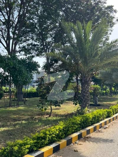Top Class Bungalow 6 Bed Rooms With 2 Kitchen Garden Parking Servant Room Beautiful Location Reasonable Demand Top Class Bungalow 6 Bed Rooms With 2 Kitchen Garden Parking Servant Room Beautiful Location Reasonable Demand