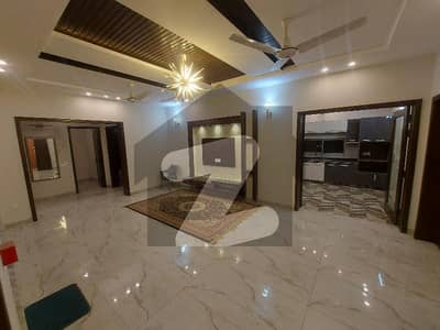 22 MARLA SEPERATE GATE SEPERATE ENTERNCE ORIGNAL PICTURES NEAR DHA RAYA WALKING DISTANCE