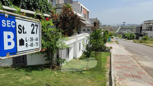 ڈی ایچ اے فیز 5 - سیکٹر بی ڈی ایچ اے ڈیفینس فیز 5,ڈی ایچ اے ڈیفینس,اسلام آباد میں 1 کنال رہائشی پلاٹ 3.35 کروڑ میں برائے فروخت۔ ڈی ایچ اے فیز 5 - سیکٹر بی ڈی ایچ اے ڈیفینس فیز 5,ڈی ایچ اے ڈیفینس,اسلام آباد میں 1 کنال رہائشی پلاٹ 3.35 کروڑ میں برائے فروخت۔