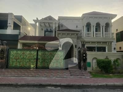 بحریہ ٹاؤن غوری بلاک بحریہ ٹاؤن سیکٹر B,بحریہ ٹاؤن,لاہور میں 5 کمروں کا 1 کنال مکان 10.5 کروڑ میں برائے فروخت۔ بحریہ ٹاؤن غوری بلاک بحریہ ٹاؤن سیکٹر B,بحریہ ٹاؤن,لاہور میں 5 کمروں کا 1 کنال مکان 10.5 کروڑ میں برائے فروخت۔