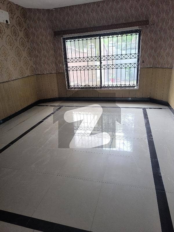 House Having 5 Bedrooms And 5 Bathrooms DD TV Lounge Kitchen House Having 5 Bedrooms And 5 Bathrooms DD TV Lounge Kitchen