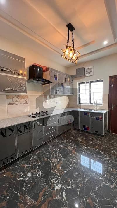 Reasonable Price House 10 Marla For Sale