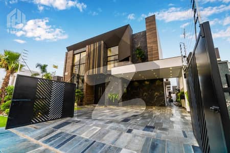 10-Marla Luxury Modern Bungalow For Rent At Hot Location Near MacDonald & Raya Fairways