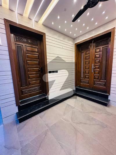 5 Marla Brand New Lower Portion for Rent Near Emporium Mall 5 Marla Brand New Lower Portion for Rent Near Emporium Mall
