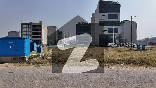 Parking Facing Commercial Plot in DHA Phase 8 IVY Green 60 Ft Road