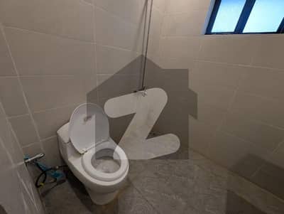 بحریہ ٹاؤن فیز 8 بحریہ ٹاؤن راولپنڈی,راولپنڈی میں 6 کمروں کا 1 کنال مکان 2.5 لاکھ میں کرایہ پر دستیاب ہے۔