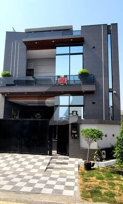 5 Marla Brand New Luxury Corner House for Sale in Park View City Lahore