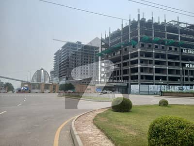 بحریہ آرچرڈ فیز 4 ۔ بلاک جی 3 بحریہ آرچرڈ فیز 4,بحریہ آرچرڈ,لاہور میں 8 مرلہ کمرشل پلاٹ 3.6 کروڑ میں برائے فروخت۔