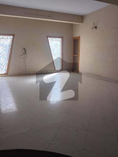گلشنِ اقبال - بلاک 13 ڈی گلشنِ اقبال,گلشنِ اقبال ٹاؤن,کراچی میں 4 کمروں کا 1 کنال بالائی پورشن 1.5 لاکھ میں کرایہ پر دستیاب ہے۔