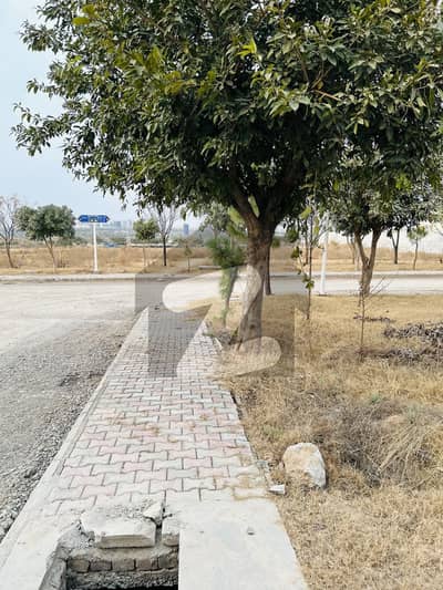 Gulberg Green Block A 04kanal 370series Developed Possession Solid Land SunFace Plot Available For Sale