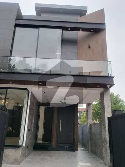 5 MARLA MODERN HOUSE FOR SALE | NEAR TO PARK & MARKET | PRIME LOCATION