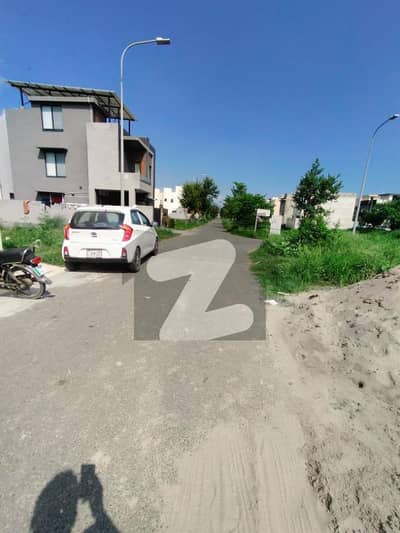 برکی روڈ کینٹ,لاہور میں 520 کنال زرعی زمین 15.0 ارب میں برائے فروخت۔