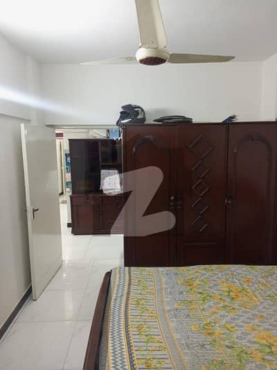 Flat for sale  Gulshan block 11 Unique complex 2 bed lounge Ist floor 750 sqfeet Leased 24 hours light and water available Nipa to alladin park Rashid minhas road Demand 75 lac *Code(16461)*